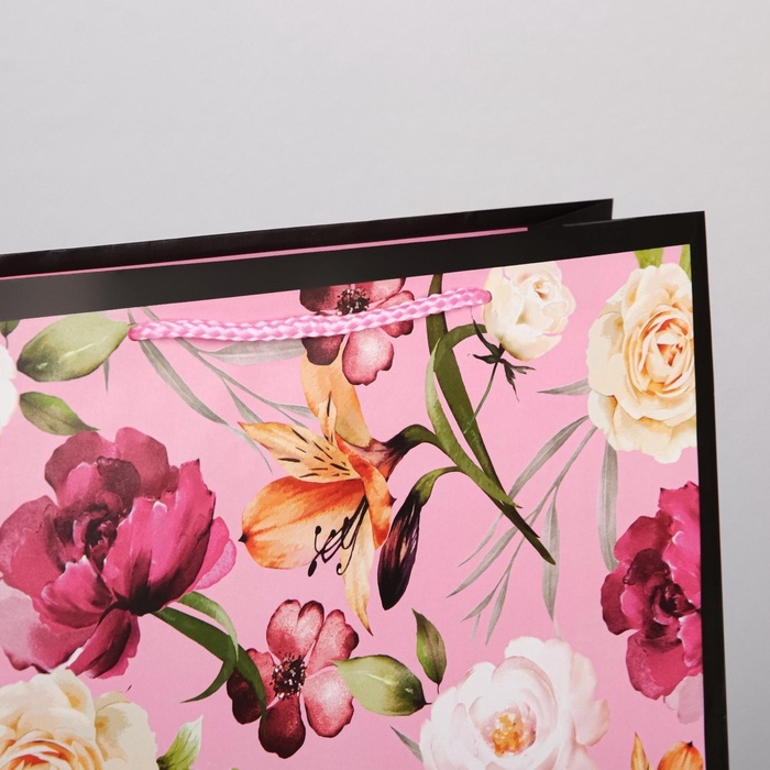 Пакет ламинированный «Самой красивой», L 28 х 38 х 9 см Пакет ламинированный «Самой красивой», L 28 х 38 х 9 см