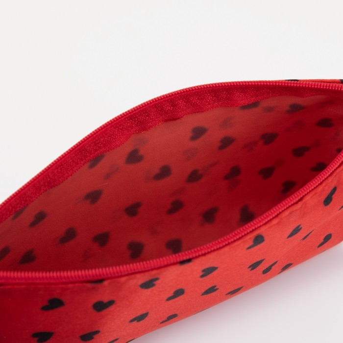 Косметичка на молнии, цвет красный Косметичка на молнии, цвет красный