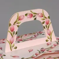 Коробка подарочная пасхальная с окном &laquo;Тюльпаны&raquo;, розовый, 15&times;15&times;18 см