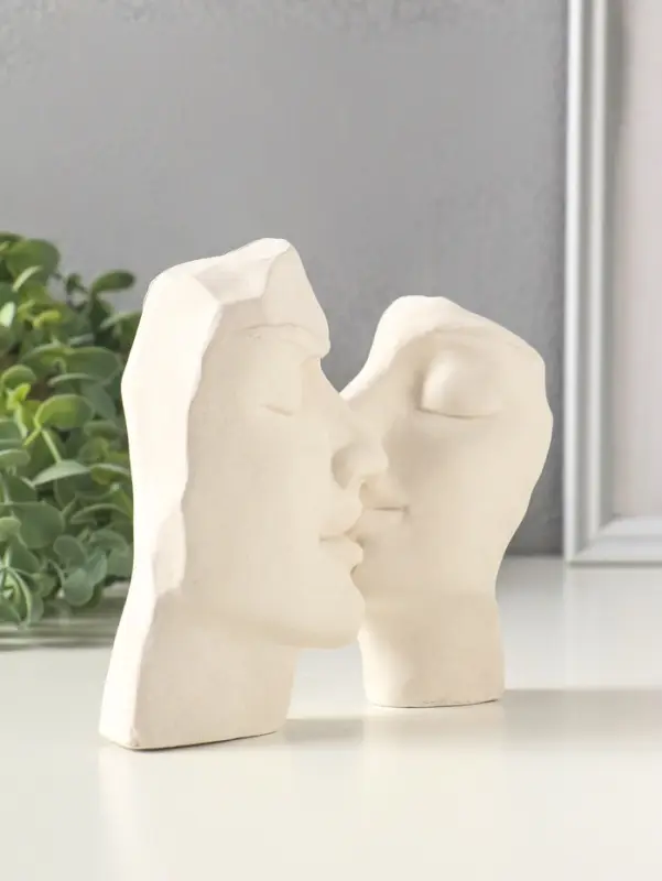 Фигурка &laquo;Ромео и Джульетта - поцелуй&raquo;, 13&times;13&times;3 см, гипс