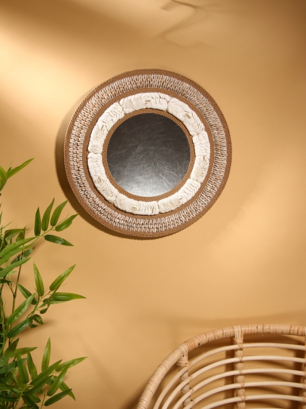 Зеркало настенное 50 см (декорировано ракушкой)