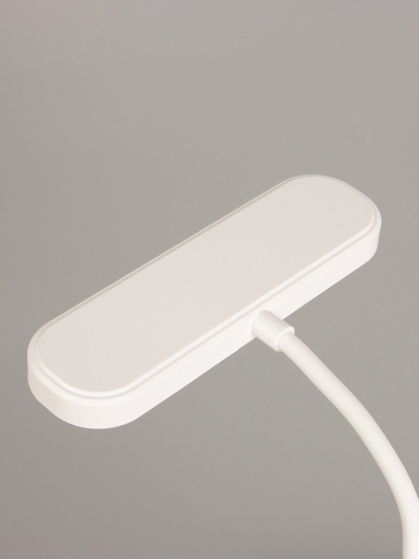 Светильник настольный «Первый» АКБ 800Ма USB Type-C 5Вт LED 3000-6000К сенсор 10х15,5х28см 1084105 Светильник настольный «Первый» АКБ 800Ма USB Type-C 5Вт LED 3000-6000К сенсор 10х15,5х28см 1084105