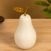 Сувенир "Груша с золотым листом" 10х10х21 см, цв. матовый белый Сувенир "Груша с золотым листом" 10х10х21 см, цв. матовый белый