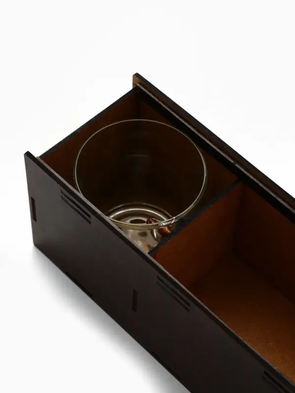 Стакан для виски с пулей &laquo;Непробиваемый&raquo;, в подарочной коробке с местом под бутылку, 250 мл