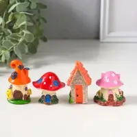 Сувенир полистоун "Домики-грибочки" набор 4 шт 3,5х3,5х5 см