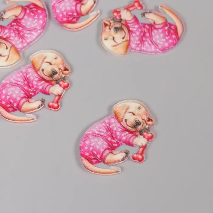 Декор для творчества акрил Декор для творчества акрил "Щеночек в пижамке сладко спит с косточкой" 2,5х3,4х0,2 см