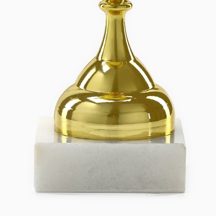 Кубок 117, наградная фигура, золото, подставка пластик, 16,3 × 11,3 × 5,6 см. Кубок 117, наградная фигура, золото, подставка пластик, 16,3 × 11,3 × 5,6 см.