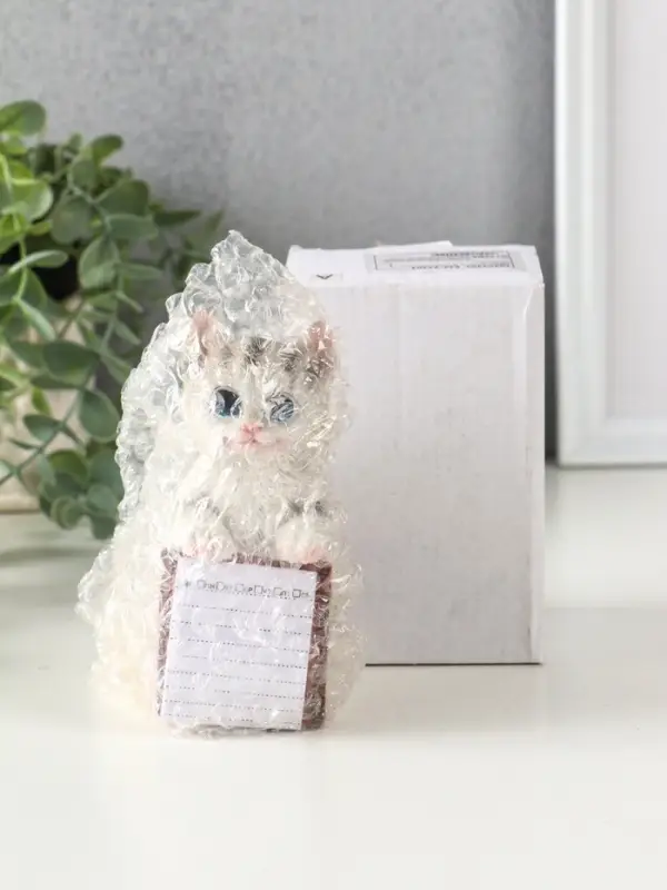 Сувенир полистоун с блокнотом 20 листов "Серый котик" 6,5х5х11 см