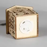 Ёлочная игрушка &laquo;Домик со снеговиком&raquo;, 8&times;6.5&times;6 см, от батареек, свечение тёплое белое