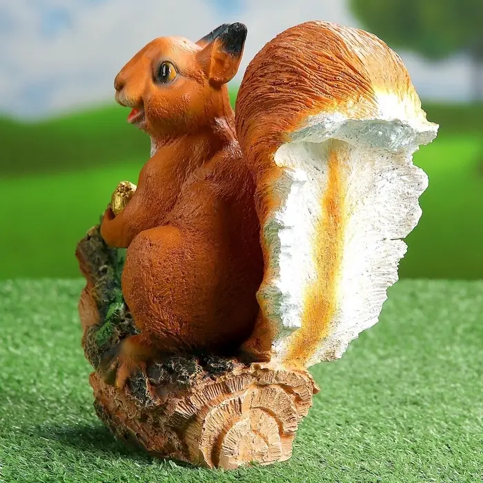 Садовая фигура из полистоуна «Белочка с орешком на пне», 25×12×23 см Садовая фигура из полистоуна «Белочка с орешком на пне», 25×12×23 см