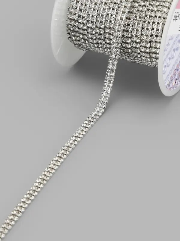 Цепь со стразами, 2 ряда, металл, стекло, 4 мм, 4.5&plusmn;0.5 м, цвет серебряный