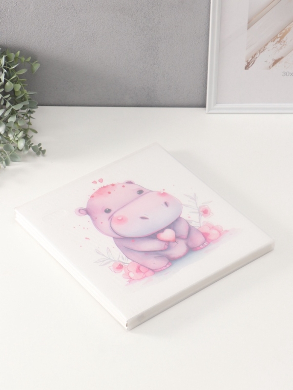 Фотоальбом магнитный 20 листов Фотоальбом магнитный 20 листов "Бегемотик с сердечком" кожзам, в коробке 2,6х32х33,5 см