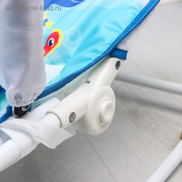 Шезлонг-качалка для новорождённых «Морское приключение», игровая дуга, съёмные игрушки МИКС