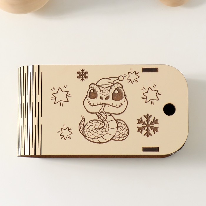 Новогодняя шкатулка  Новогодняя шкатулка "Змея. Звёздочки-снежинки" 13х7х4