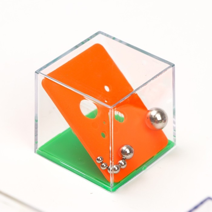 Головоломка лабиринт с шариком «Достигай большего», МИКС, в шоубоксе Головоломка лабиринт с шариком «Достигай большего», МИКС, в шоубоксе