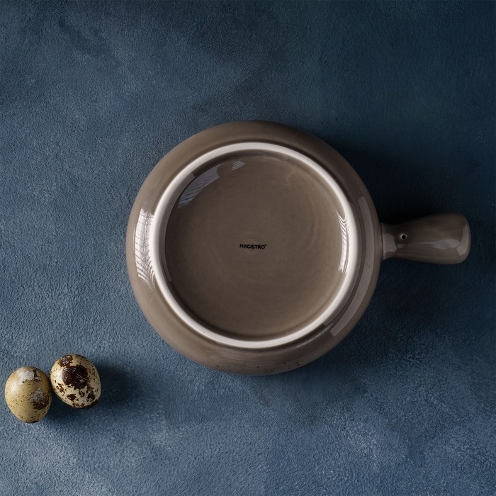 Кокотница фарфоровая Magistro «Церера», 500 мл, d=15 см, цвет коричневый Кокотница фарфоровая Magistro «Церера», 500 мл, d=15 см, цвет коричневый