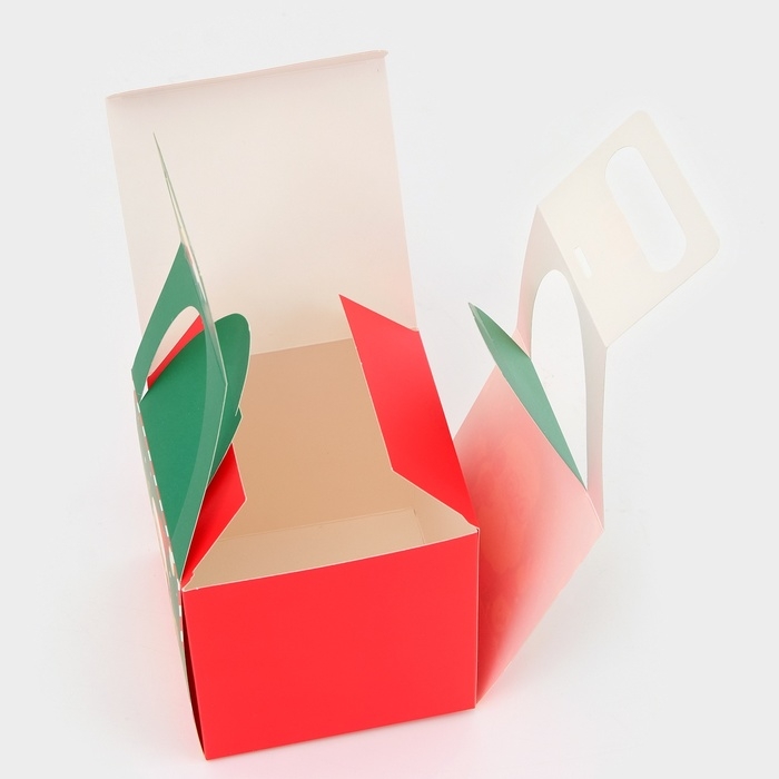 Новый год. Коробка складная Новогодняя 10 х 10 х 20,5 см. Новый год. Коробка складная Новогодняя 10 х 10 х 20,5 см.