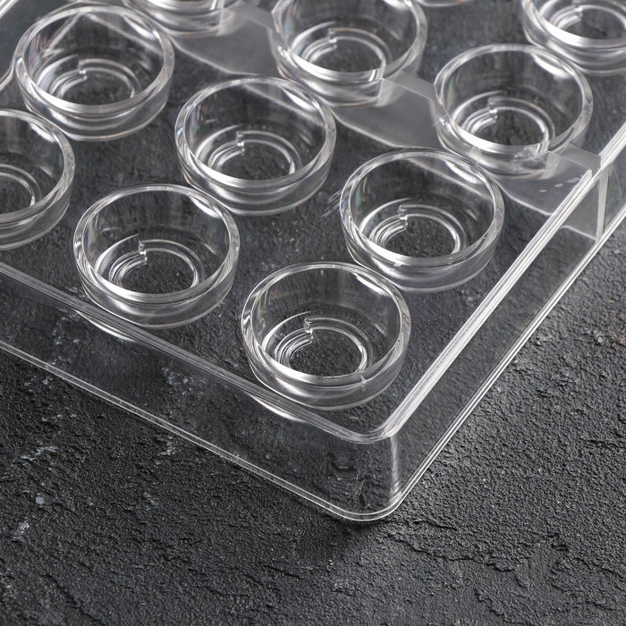 Форма для конфет и шоколада KONFINETTA «Тоффи. Круг», 27,5×17,5×2,5 см, 21 ячейка 2,5×1,5 см, цвет прозрачный Форма для конфет и шоколада KONFINETTA «Тоффи. Круг», 27,5×17,5×2,5 см, 21 ячейка 2,5×1,5 см, цвет прозрачный