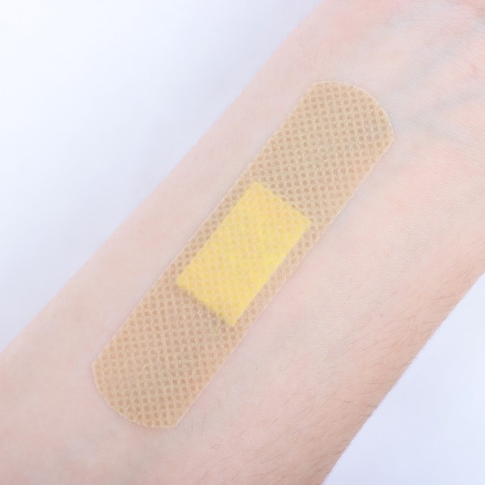 MASTER UNI  Лейкопластырь бактерицидный  MASTER UNI  Лейкопластырь бактерицидный "Семейный"  на нетканной основе 20 шт