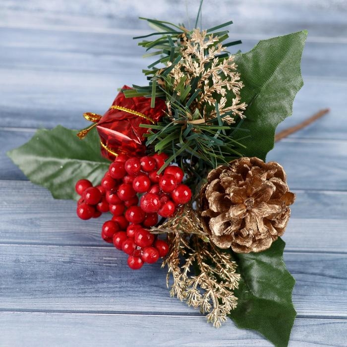 Декор  Декор "Зимние мечты" подарок шишка ягоды, 18 см