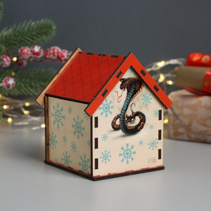 Новогодний чайный домик  Новогодний чайный домик "Змея.С Новым годом" 10,5х9,5х12 см
