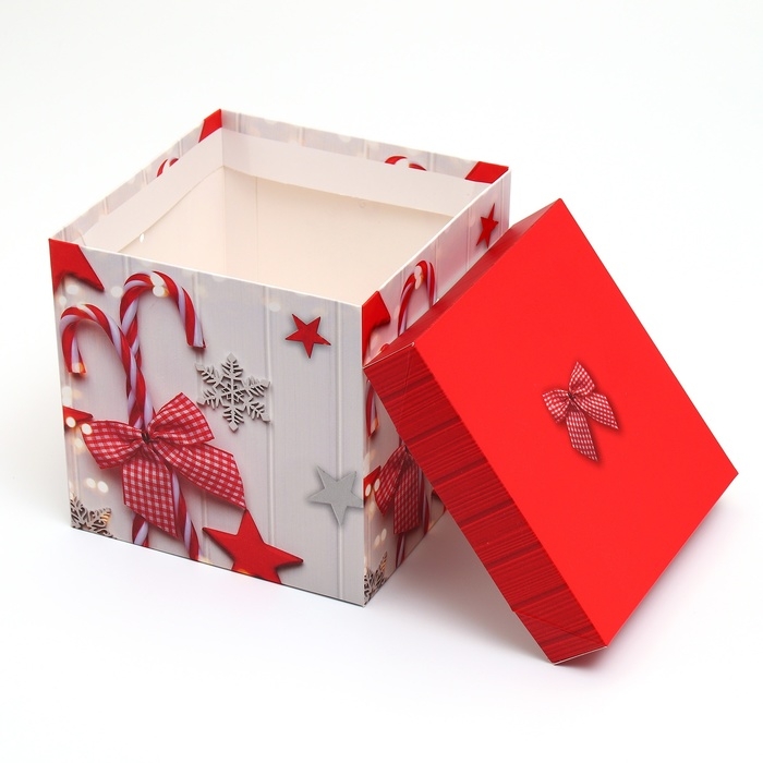 Новый год. Коробка подарочная новогодняя складная Новый год. Коробка подарочная новогодняя складная "Новый год леденцы" 15х15х15 см.