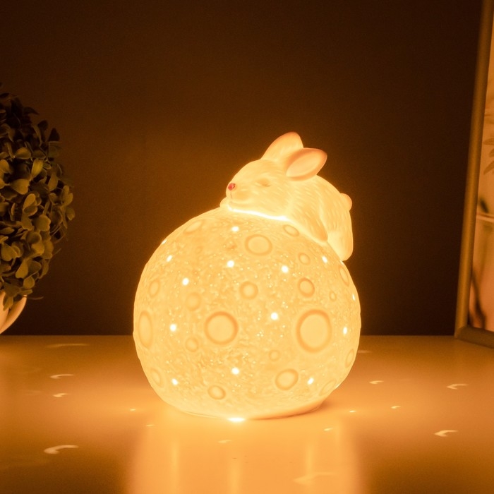 Настольная лампа Настольная лампа "Зайчик" Е14 40Вт белый 15х15х18 см