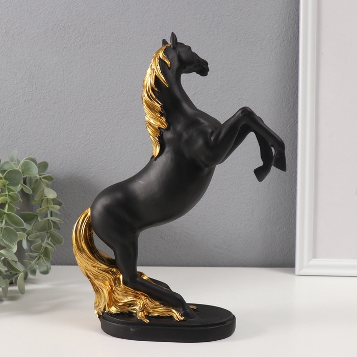 Сувенир полистоун Сувенир полистоун "Конь чёрный с золотой гривой" 6,7х19,5х28 см