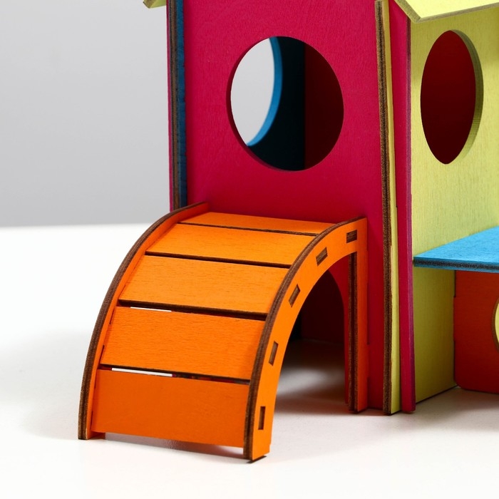 Домик для грызунов с лесенкой 25 х 22 х 22 см Домик для грызунов с лесенкой 25 х 22 х 22 см