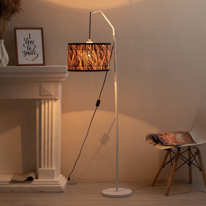 Торшер  Торшер "Лайнер зебра" Е27 40Вт белый 22х22х155см   МОДЕЛЬ F761TT-1006