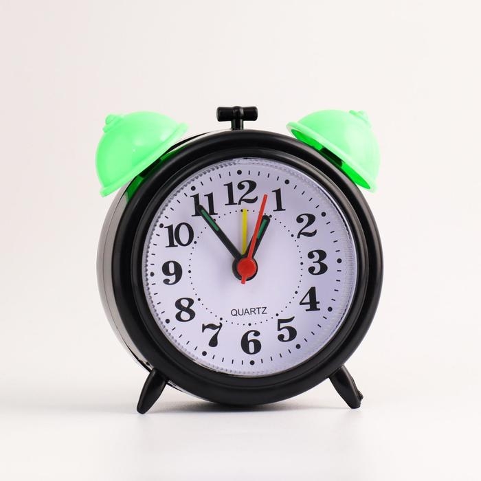 Часы - будильник настольные Часы - будильник настольные "Классика", дискретный ход, циферблат d-6 см, 8.5 х 8 см, АА