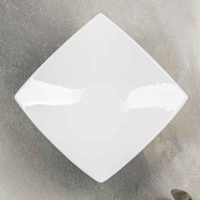 Блюдо фарфоровое квадратное Wilmax, d=18,5 см Блюдо фарфоровое квадратное Wilmax, d=18,5 см