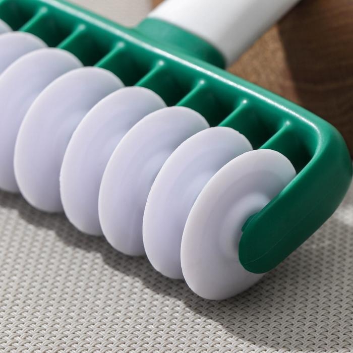 Валик для нарезки полос из теста KONFINETTA «Сладость», 14×17×4 см, цвет белый Валик для нарезки полос из теста KONFINETTA «Сладость», 14×17×4 см, цвет белый