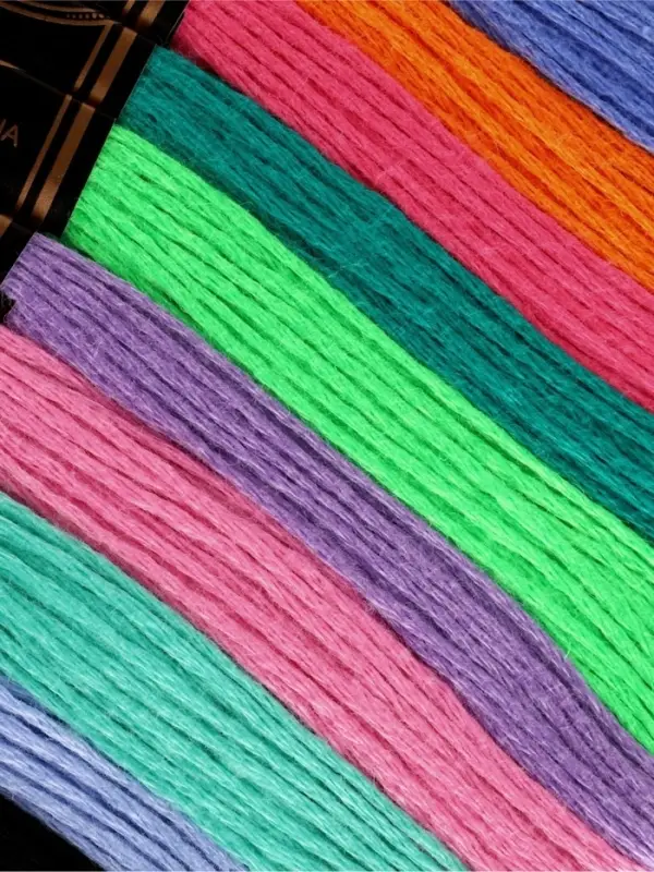 Нитки мулине, 8&plusmn;1 м, набор 50 шт., разноцветные