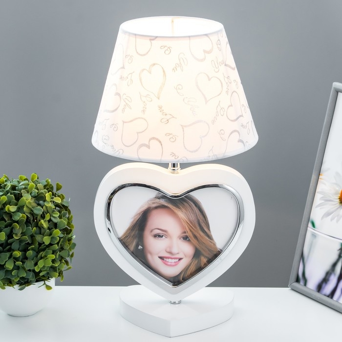 Настольная лампа Настольная лампа "Портрет" E27 40Вт белый 23х23х42 см RISALUX