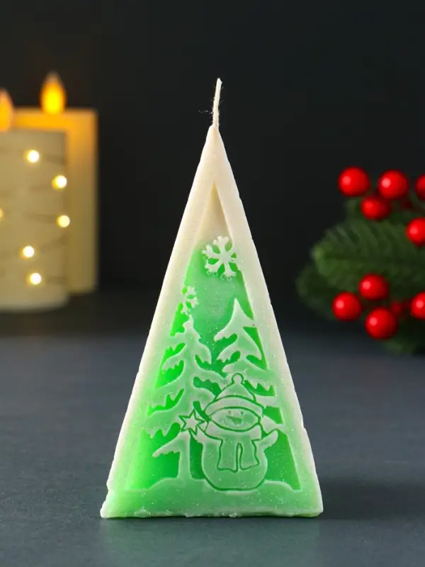 Свеча новогодняя пирамида Свеча новогодняя пирамида "Снеговик" 60х120 мм, зелёный