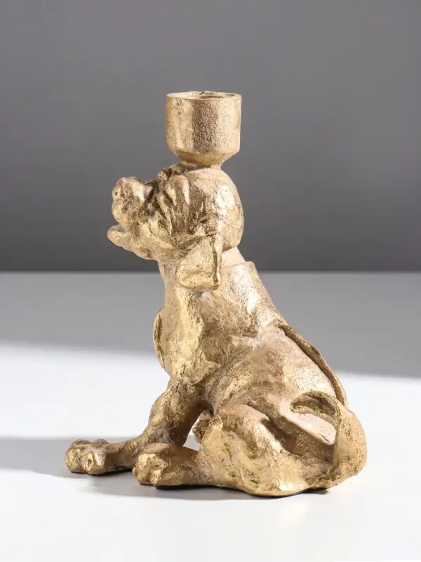 Подсвечник на 1 свечу &laquo;Шарж. Зевающий щенок&raquo;, полистоун, золото, 15.8&times;15.3&times;20 см