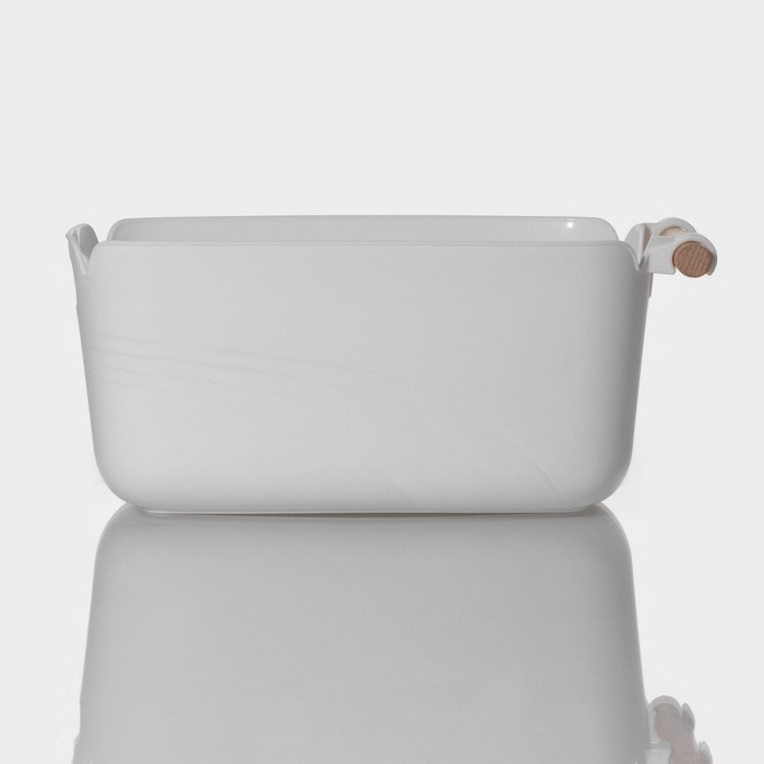 Контейнер для хранения с ручкой LaDо́m «Лаконичность», 27×14,8×11,8 см, цвет белый Контейнер для хранения с ручкой LaDо́m «Лаконичность», 27×14,8×11,8 см, цвет белый