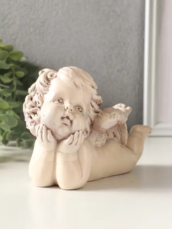 Статуэтка "Ангел на локтях" 11х18х9 см , состаренный эффект, слоновая кость,