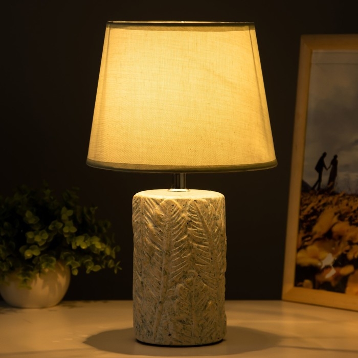 Настольная лампа Настольная лампа "Аквилина" Е14 40Вт светло-серый 20х20х33 см RISALUX