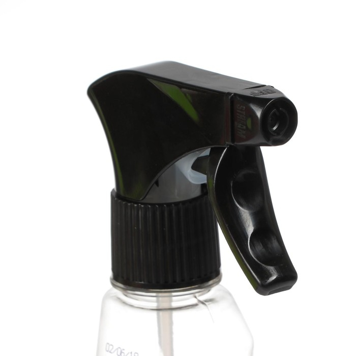 Антидождь Grass пленочное покрытие, 600 мл, триггер Антидождь Grass пленочное покрытие, 600 мл, триггер