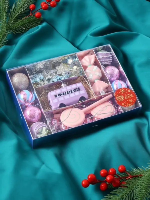 Набор украшений пластик 34 шт Набор украшений пластик 34 шт "В гостях у Деда Мороза"