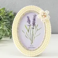 Фоторамка пластик 13х18 см "Белый жемчуг с цветком" овальная Фоторамка пластик 13х18 см "Белый жемчуг с цветком" овальная