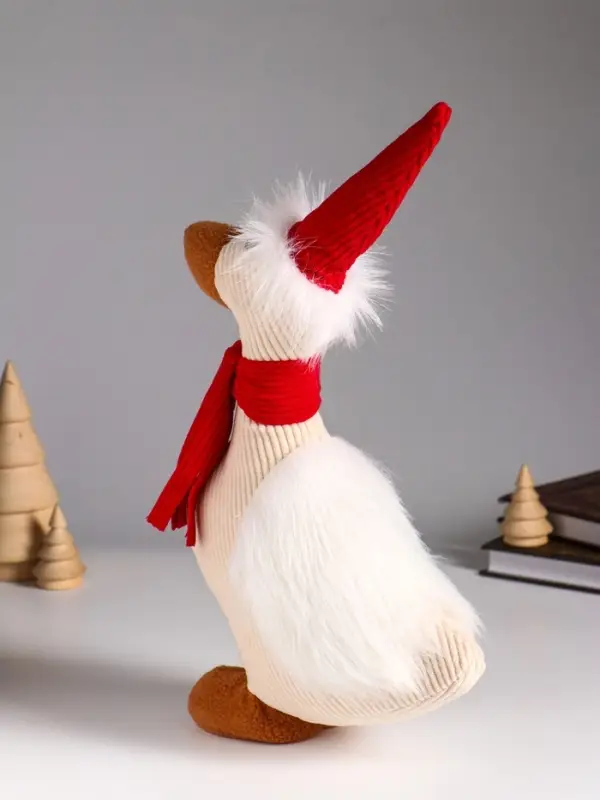 Кукла интерьерная "Гусь в красном колпаке и шарфе" 19х9,5х32 см