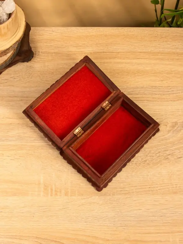 Шкатулка резная  Шкатулка резная "Флористика" 20х12,5х6,5 см, дерево шишам