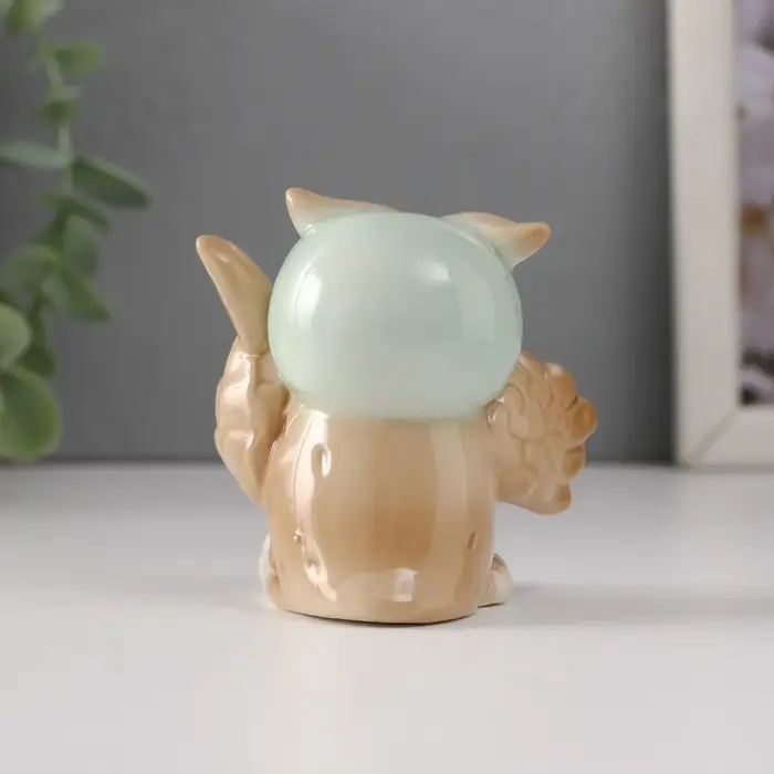 Фигурка керамика &laquo;Маленький филин с пером и бумагой&raquo;, 6.5&times;5.6&times;6.4 см