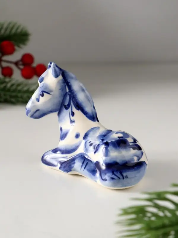 Сувенир Лошадь лежащая, 7*9 см, гжель Сувенир Лошадь лежащая, 7*9 см, гжель