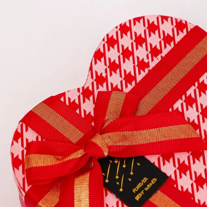 Набор подарочных коробок 3 в 1 Сердца 22&times;20&times;9/19&times;17&times;7.5/16&times;13.5&times;6 см