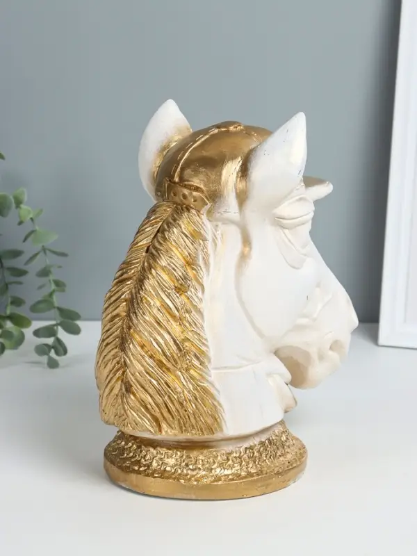 Копилка "Конь в кепке" 26х14,5х21,5 см, белый с золотом