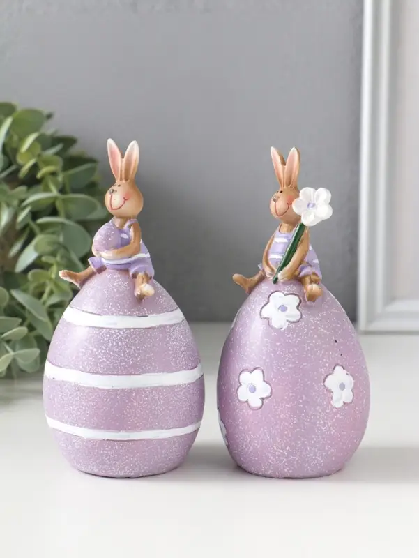 Сувенир полистоун "Лавандовые зайчики верхом на пасхальных яичках" набор 2 шт 6,5х6,5х13 см   109158